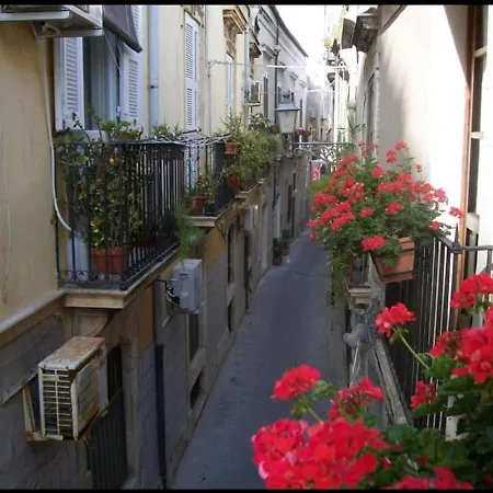 Residenza Teseo * Siraküza